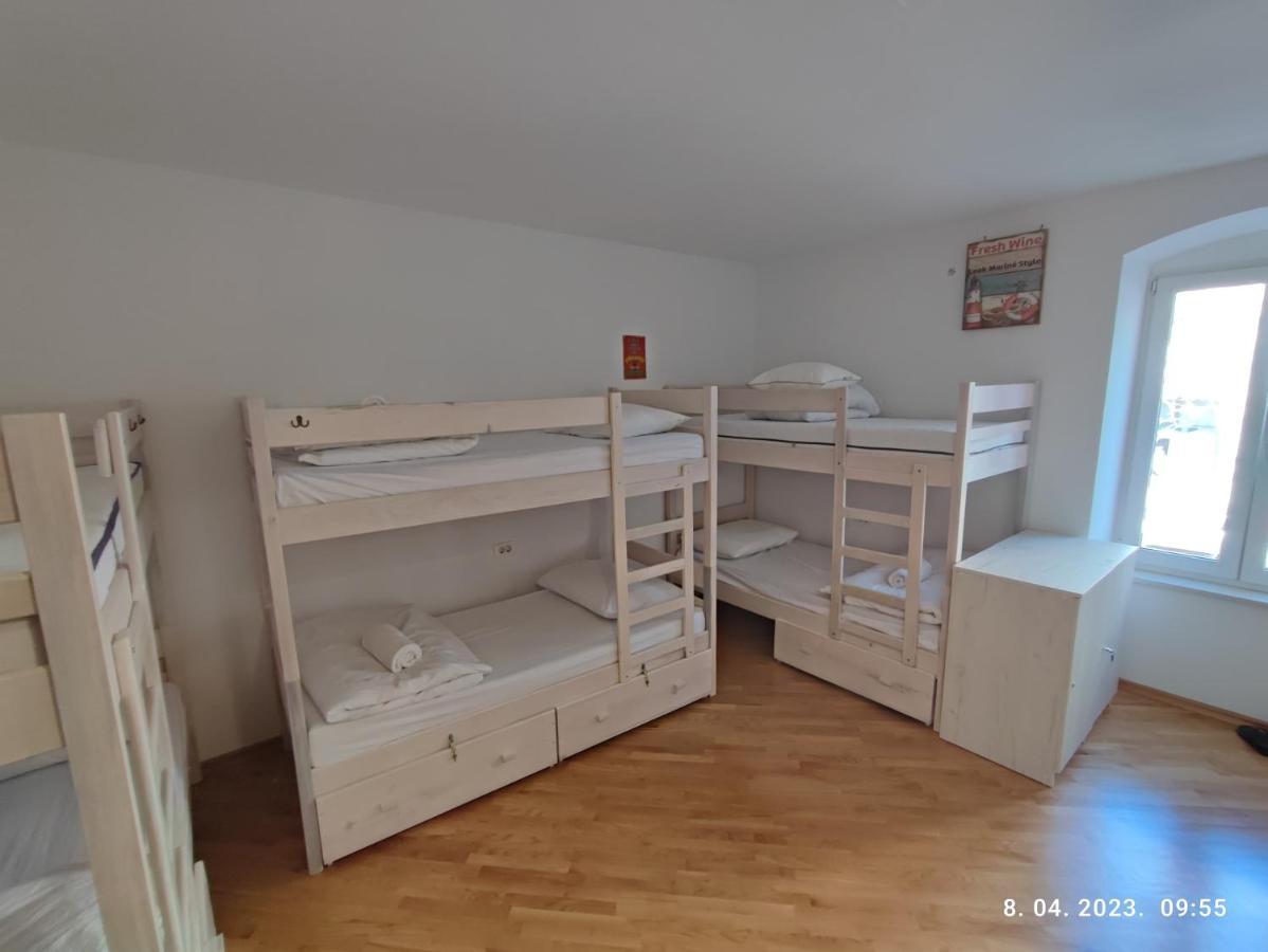 Impact House Split Hostel ภายนอก รูปภาพ
