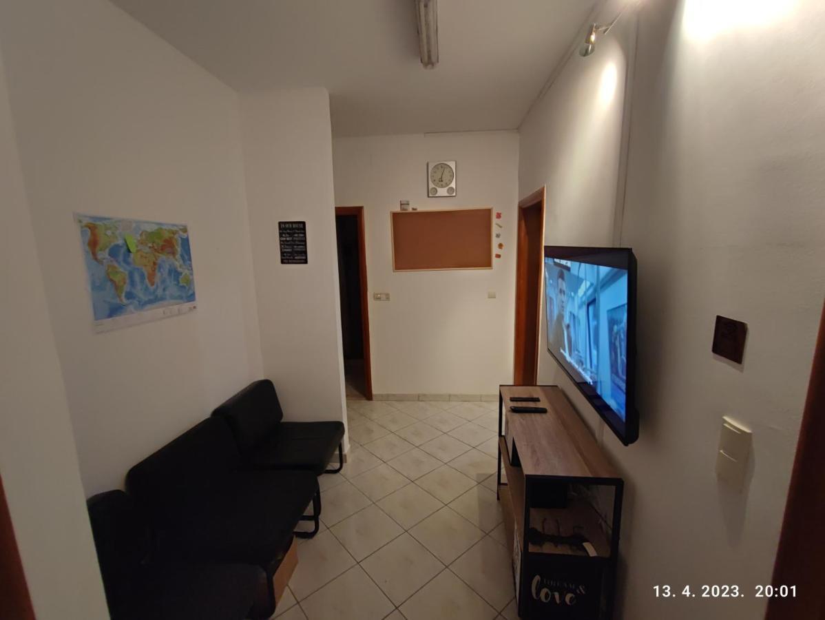 Impact House Split Hostel ภายนอก รูปภาพ